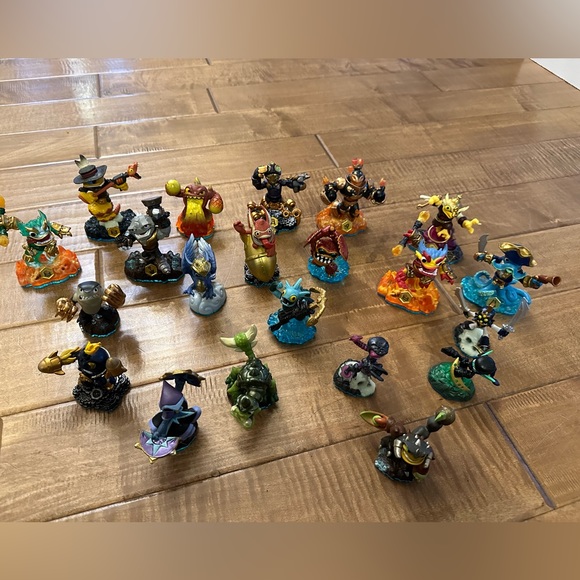 Lot 32 Figurines Skylanders Swap Force Jeu D'occasion Collection